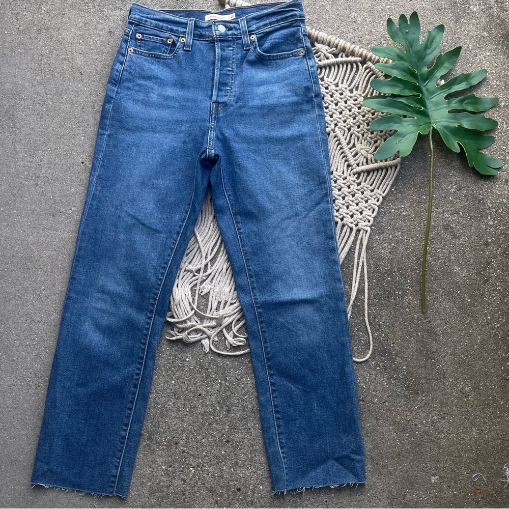 Levi’s High Rise Cropped Wedgie Straight Jeans Size 28 - Picture 2 of 7